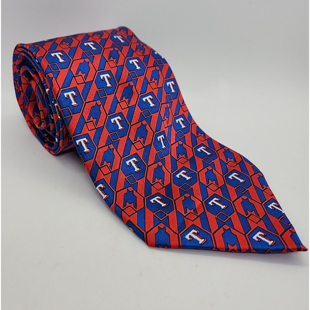 Texas Rangers Baseball Logo Neck Tie 100% Silk Red Blue 60in x 4in Official MLB